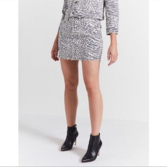 Current Elliott NWT Leopard Denim Miniskirt, size 0/24 - Picture 2 of 11